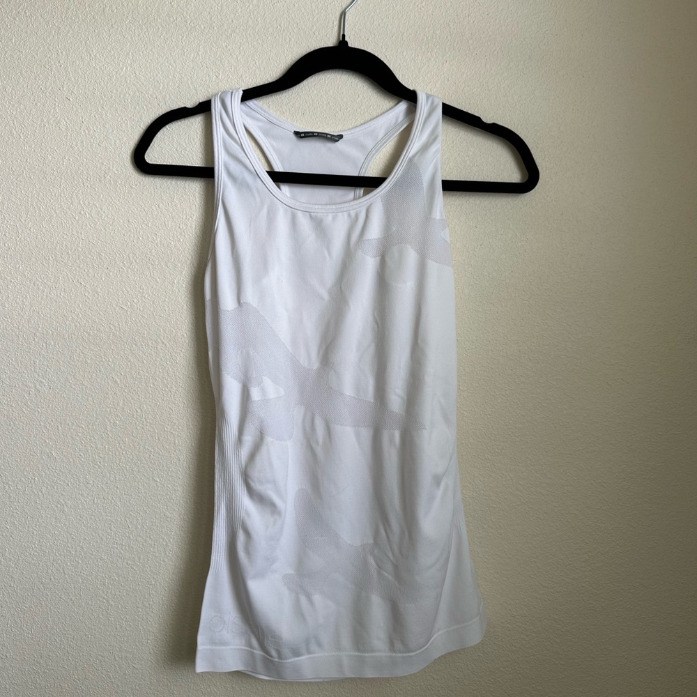 Oiselle Woman’s Flyte Tank white Sz XS